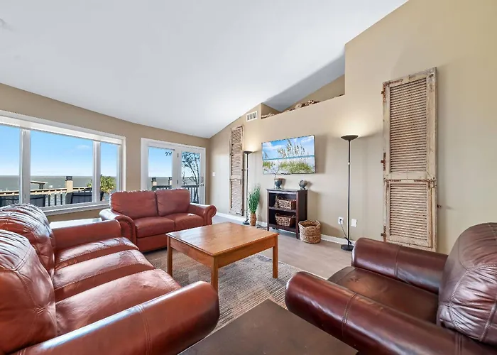 Round House Retreat On The Bay Gulf Shores