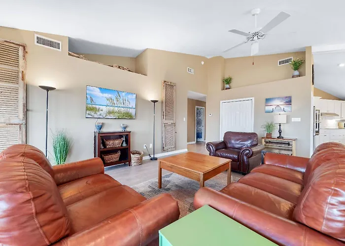 Round House Retreat On The Bay Gulf Shores