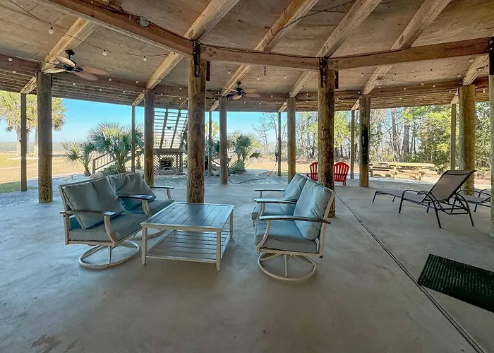 Holiday home Round House Retreat On The Bay *