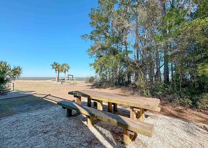 Holiday home Round House Retreat On The Bay