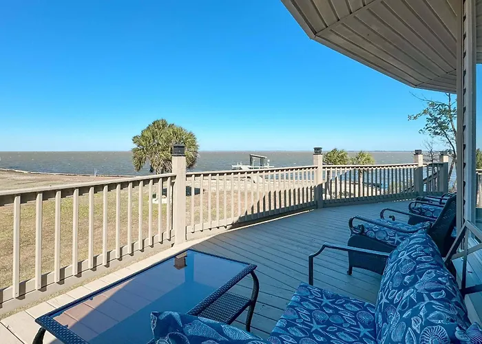 Round House Retreat On The Bay Holiday home Gulf Shores