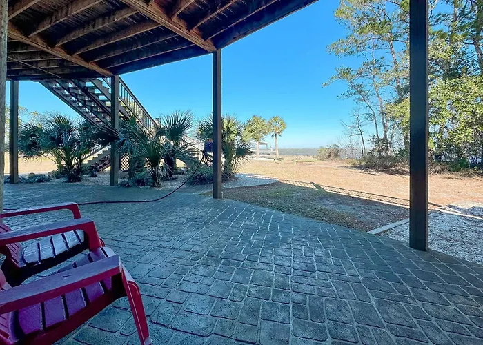 Round House Retreat On The Bay Holiday home Gulf Shores