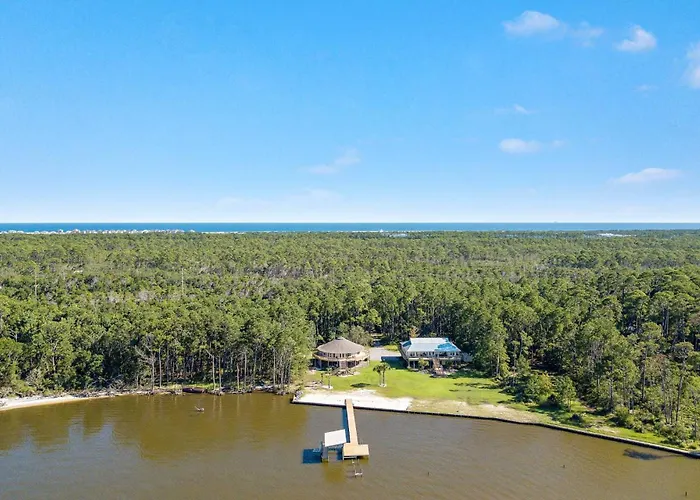 Round House Retreat On The Bay * Gulf Shores